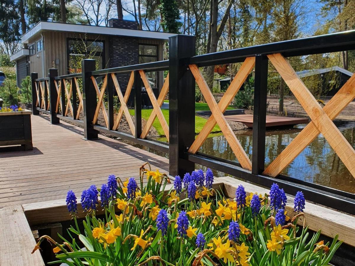 Great Chalet With Air Conditioning, Near Veluwe Hoenderloo Extérieur photo